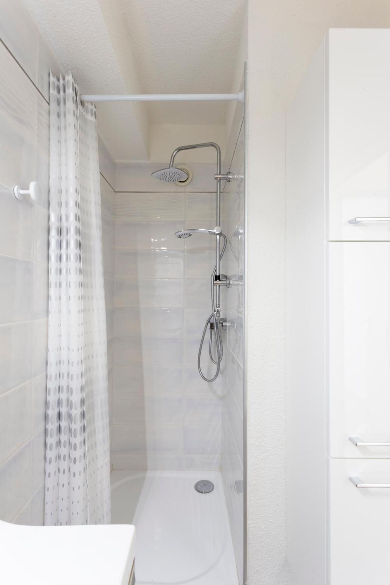 Chez Fabienne - Superbe Appartement Avec Vue Sur La Mer Et Parking ลา กร็องเดอ-ม็อต ภายนอก รูปภาพ