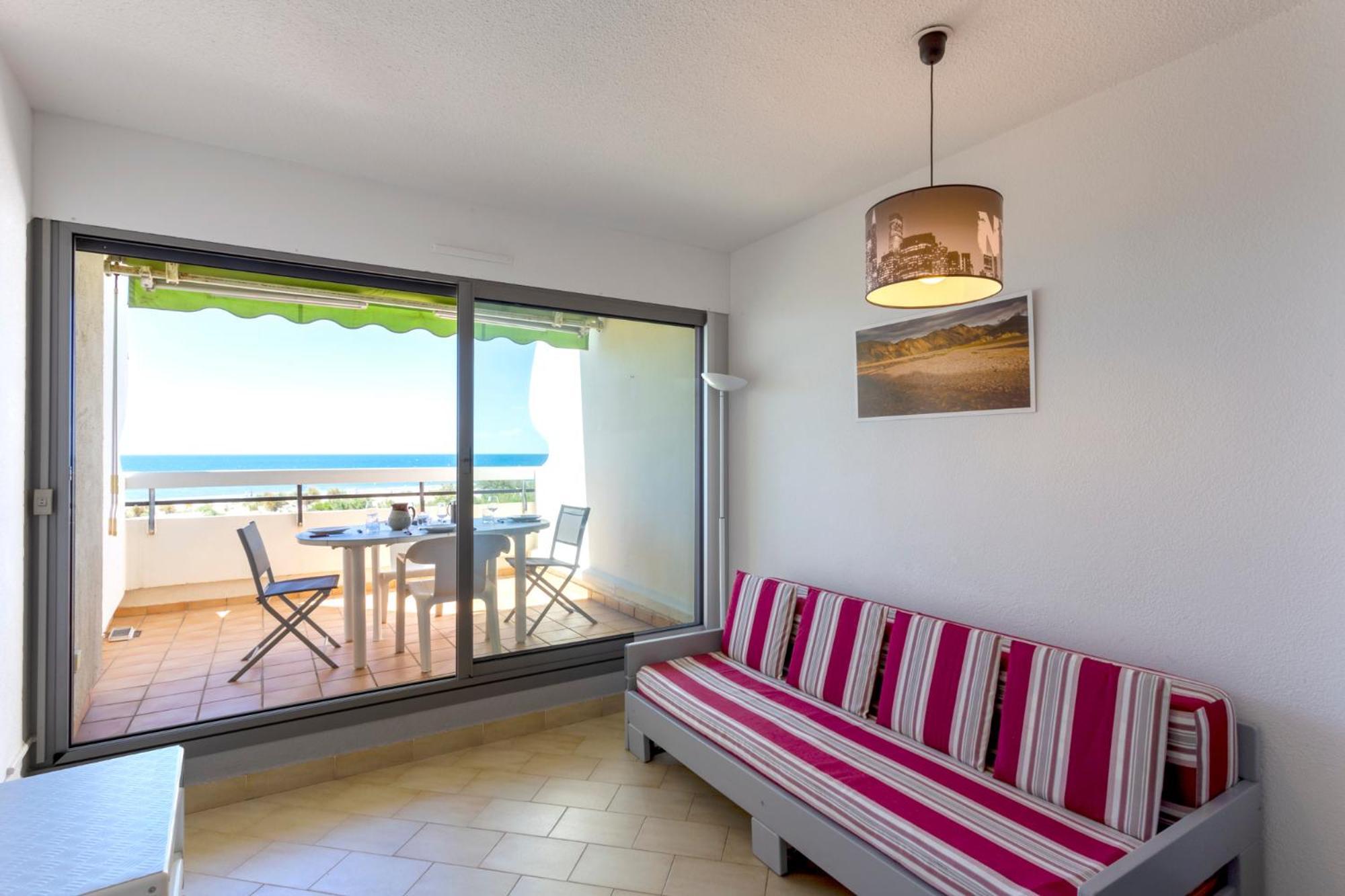 Chez Fabienne - Superbe Appartement Avec Vue Sur La Mer Et Parking ลา กร็องเดอ-ม็อต ภายนอก รูปภาพ