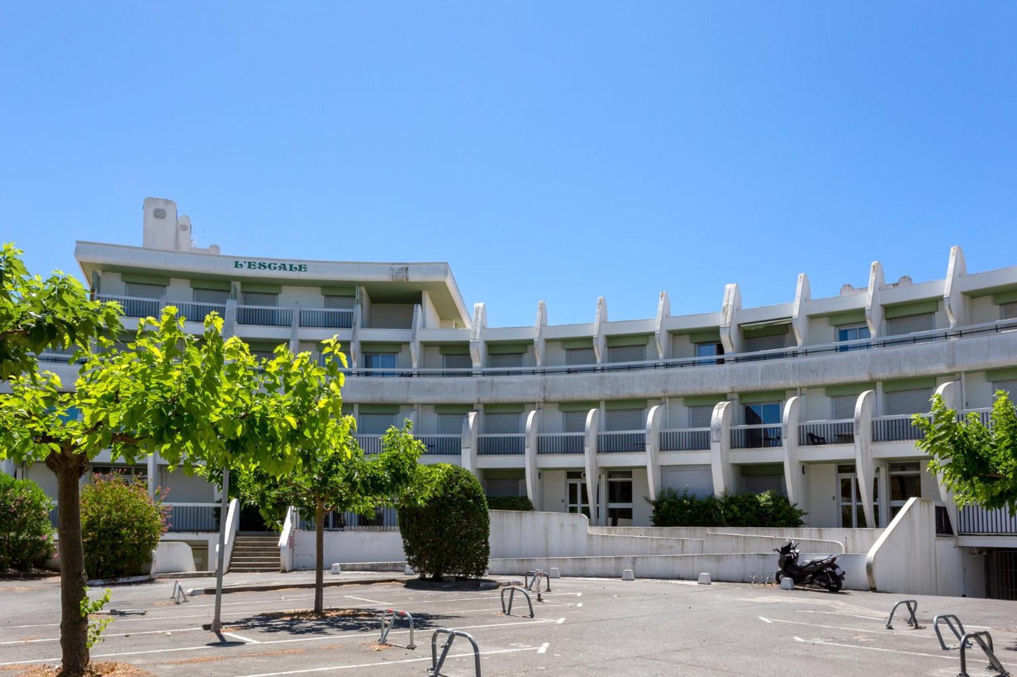 Chez Fabienne - Superbe Appartement Avec Vue Sur La Mer Et Parking ลา กร็องเดอ-ม็อต ภายนอก รูปภาพ