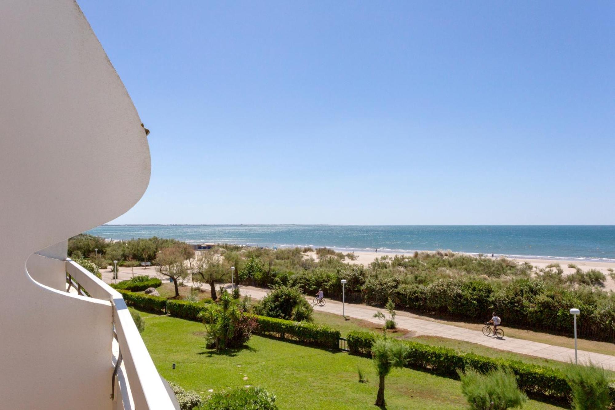 Chez Fabienne - Superbe Appartement Avec Vue Sur La Mer Et Parking ลา กร็องเดอ-ม็อต ภายนอก รูปภาพ