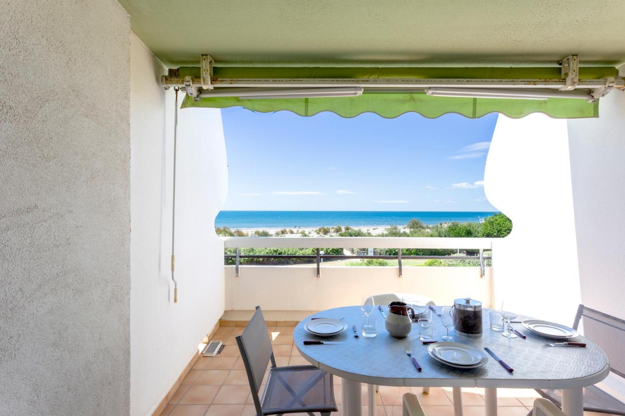 Chez Fabienne - Superbe Appartement Avec Vue Sur La Mer Et Parking ลา กร็องเดอ-ม็อต ภายนอก รูปภาพ