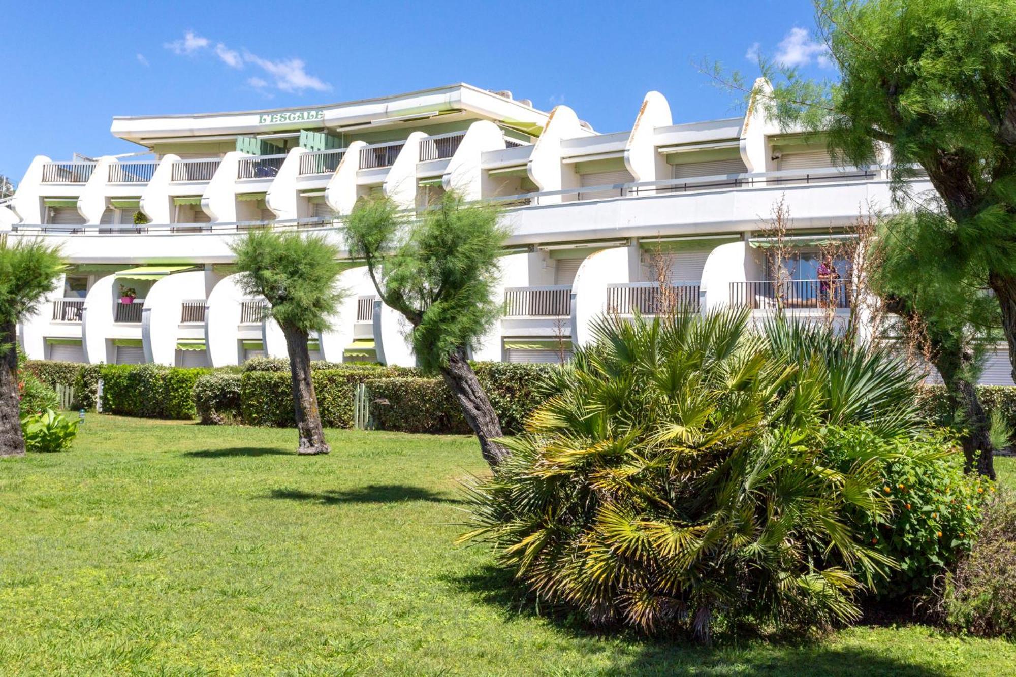 Chez Fabienne - Superbe Appartement Avec Vue Sur La Mer Et Parking ลา กร็องเดอ-ม็อต ภายนอก รูปภาพ